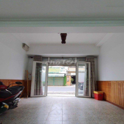 6PN, 3WC. Mặt tiền Bà Hạt, Q10. DT: 3x15m, 3 lầu sân thượng