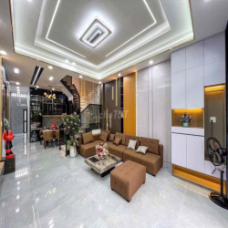 Bán nhà 1 trệt 2 lầu hướng Đông Nam- Kdc Hồng Loan