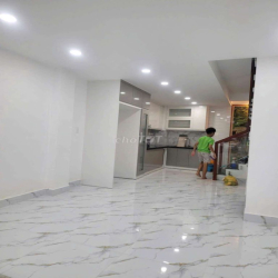 Nhà 1 Trệt lửng 3 Lầu 4x12m 4 Phòng đường số 2 Hoàng Quốc Việt