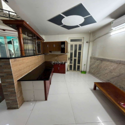 Cho thuê nguyên căn sạch đẹp, 3pn 5wc, hxh Đường Quang Trung p8 Gò vấp