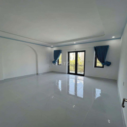 Cho thuê nhà 2 lầu 4PN nguyên căn giá 9tr Kcn Nam Tân Uyên mở rộng