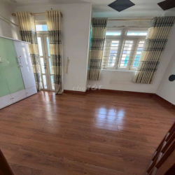 Cho thuê nguyên căn sạch đẹp, 3pn 5wc, hxh Đường Quang Trung p8 Gò vấp
