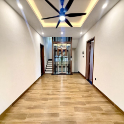 BIỆT THỰ MỚI 7 PHÒNG NGỦ  CÓ HỒ BƠI THANG MÁY 