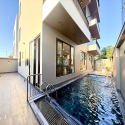 BIỆT THỰ MỚI 7 PHÒNG NGỦ  CÓ HỒ BƠI THANG MÁY 