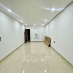 CHO THUÊ NHÀ KINH DOANH 4 TẦNG MẶT ĐƯỜNG THÍCH QUẢNG ĐỨC CÓ THANG MÁY