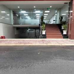Văn phòng cho thuê gần sân bay T3,,105m2.lê văn huân.p13.tân bình