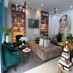 CÓ THANG MÁY - Nhà MT Nguyễn Thiện Thuật, Quận 3 - DT 6.5x18m, 5TẦNG