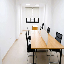 Cho thuê văn phòng 6,8 triệu/tháng, 70m², full bàn ghế, mặt phố