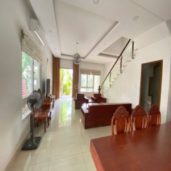 Melosa Biệt thự song lập 8x18m2, 4 phòng, 4wc, sân vườn, giá ***