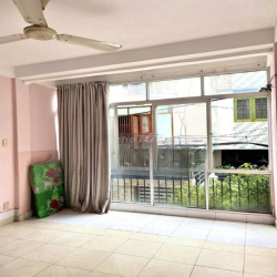 Cho thuê nhà 11tr 3P đường Hoàng Văn Thụ, P.4, Q.Tân Bình