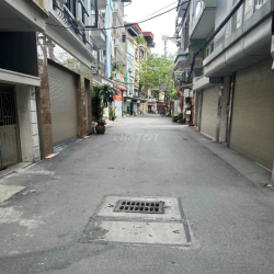 cho thuê nhà Vương Thừa Vũ( kinh doanh. thang máy). S:40m.7T. 25 tr/T