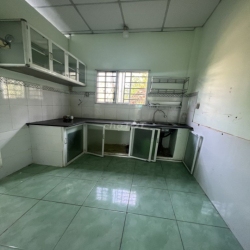 Cho thuê nhà nguyên căn 1pn gò cát P Phú Hữu 4tr điện nước chính