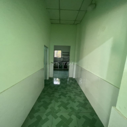 Cho thuê nhà nguyên căn 1pn gò cát P Phú Hữu 4tr điện nước chính