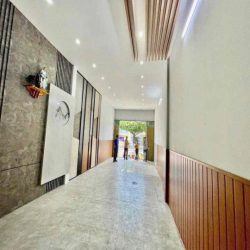 Cho thuê nhà đẹp mới  mặt tiền kinh doanh nguyên căn đường Nguyễn Ái Q