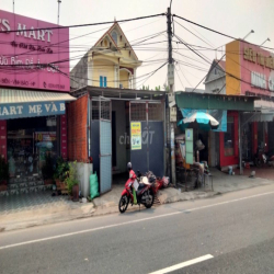 Cho thuê nhà mặt tiền QL10 đầy đủ sinh hoạt và buôn bán