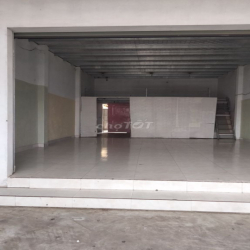 Cho thuê nhà mặt tiền QL10 đầy đủ sinh hoạt và buôn bán