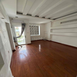 Cho Thuê Nhà Nguyên Căn HXH ngay CV Tầm Vu , P.26 , BT