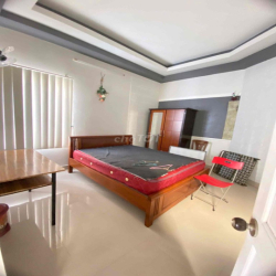 bán nhà phố cổ hội an - vị trí khách nước ngoài đi lại nhiều