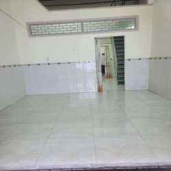 Nha cho thue ngyen can p4q8 gan duong