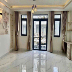 Cần cho thuê nhà MT 28A Đường Số 4 Cư Xá Đô Thành, Phường 4, Quận 3