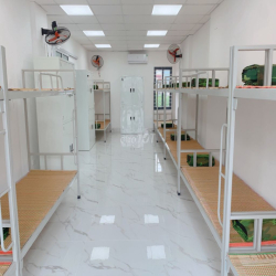 Cho thuê văn phòng có sẵn tầng 4,5,6 mỗi sàn 160m2