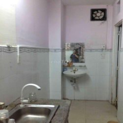 Chính chủ cho thuê nhà 4x10 đúc 2 lầu sân thượng
