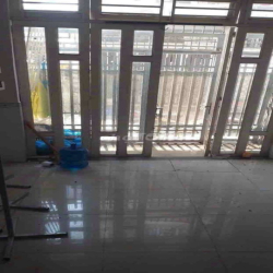 Chính chủ cho thuê nhà 4x10 đúc 2 lầu sân thượng