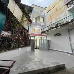 Nhà nguyên căn. 3PN.3WC. Hẻm bagac. có máy lạnh