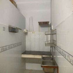 Nhà 1 Trệt 1 Lửng đúc 4x10m hẻm 994 Huỳnh Tấn Phát