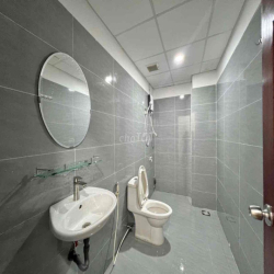 CHDV 1PN Ban Công Ngay Sân Bay Tân Sơn Nhất - Full Nội Thất