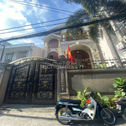 Cho thuê căn khu villa hẻm Tú Xương,Q3. DT: 8x14m, trệt, lầu,ST