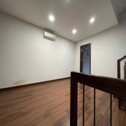 Mình chính chủ cho thuê căn lk ở Vinhomes Thăng Long