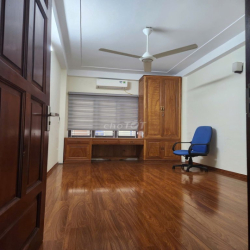 Cho thuê nhà riêng trong ngõ đường Trương Định