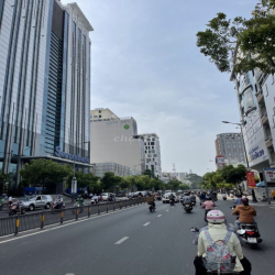 Cho thuê căn khu villa hẻm Tú Xương,Q3. DT: 8x14m, trệt, lầu,ST