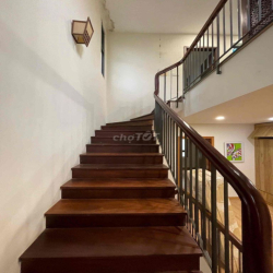 Mình chính chủ cho thuê căn lk ở Vinhomes Thăng Long