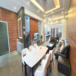 CHO THUÊ BIỆT THỰ HIM LAM, QUẬN 7 4PN 7WC FULL NT 75 TRIỆU/ THÁNG