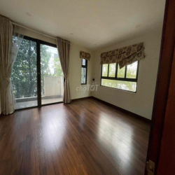 Mình chính chủ cho thuê căn lk ở Vinhomes Thăng Long