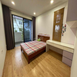 Mình chính chủ cho thuê căn lk ở Vinhomes Thăng Long