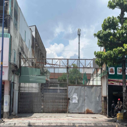 mặt bằng cho thuê 250m2 mặt tiền đường Lê Thị Hà