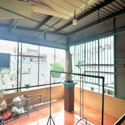 nhà 3 PHÒNG NGủ 5x5 cách mạng tháng 8. Xe HƠi tới cửa