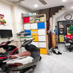 Cho thuê nhà nguyên căn ngõ 66 đường Hồ Tùng Mậu DT 50m2 x 4 tầng 4PN