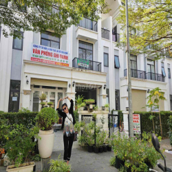 NHÀ KHU SÔNG 302 N V Tuôi TT BẾN LỨC,KDT SOLAR,CHÍNH CHỦ 3lầu-3PN-3WC