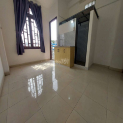 Phòng Ban Công riêng, Cửa Sổ trời, cách HUIT Công Thương, Aeon  3 phút