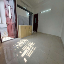 Phòng Ban Công riêng, Cửa Sổ trời, cách HUIT Công Thương, Aeon  3 phút