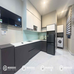 CHDV full nội thất tách bếp ban công, cửa sổ máy giặt riêng