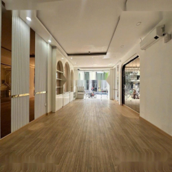 CHO THUÊ NHÀ MT 590 ĐIỆN BIÊN PHỦ Q3 DT 5x20m trệt 4 lầu giá 60tr