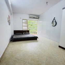 cho thuê phòng trọ ngõ 73 nguyên hồng ban công rộng