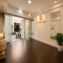 NHÀ QUẬN 1 HẺM XE TẢI FULL NỘI THẤT