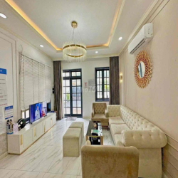 CHO THUÊ BIỆT THỰ ĐẸP MỚI – GẦN TRỤC ĐƯỜNG NGUYỄN THỊ THẬP & NG V LINH