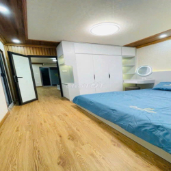 Cho thuê tập thể tầng 3 phố 8/3 - 100m2 - 3 ngủ - 2 vs